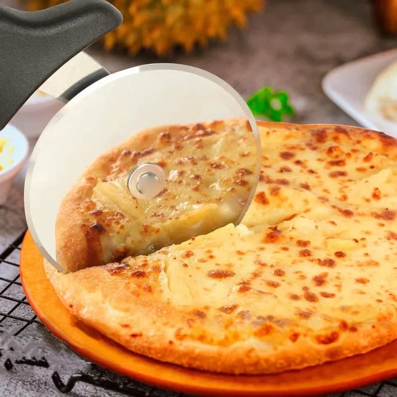 Rvs Pizzasnijder en Deegroller - Professioneel Keukenaccessoire